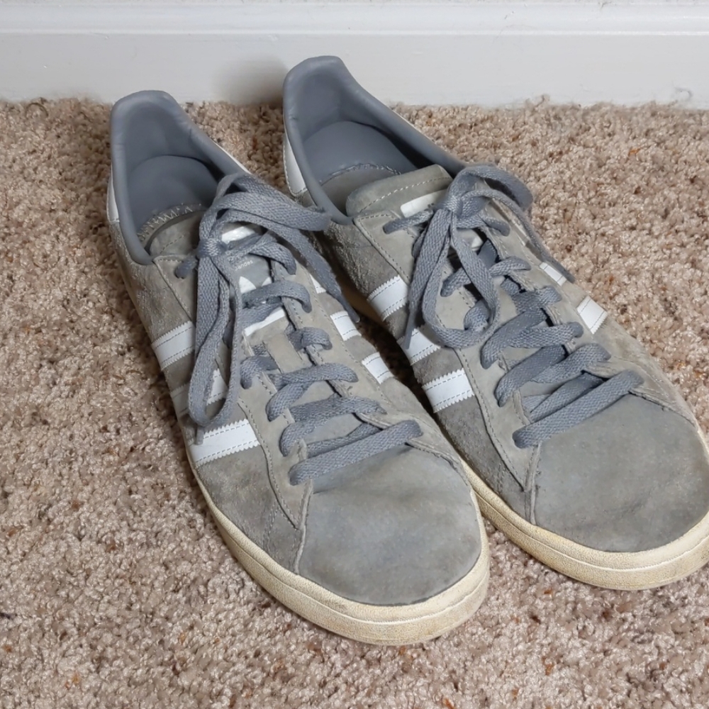 Adidas Sneakers